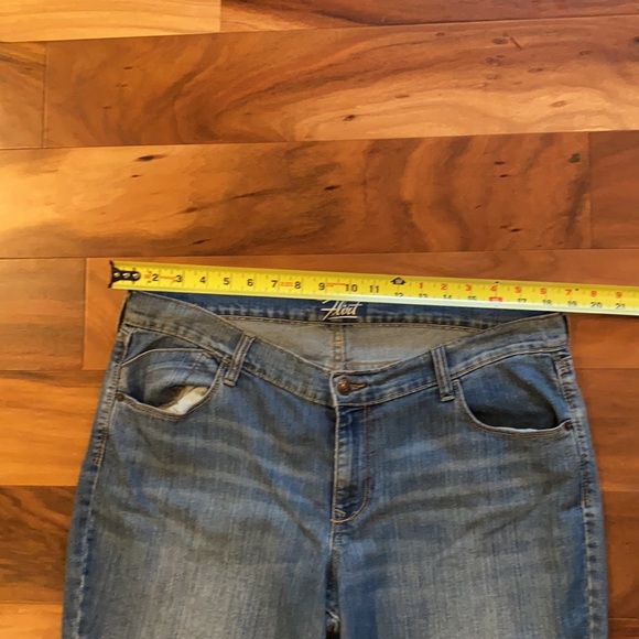 Old Navy The Flirt Jeans Size 16 - Picture 8 of 8